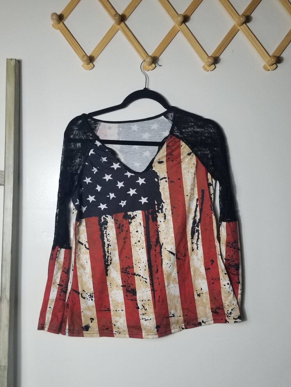 WOMEN'S V-NECK LONG SLEEVE AMERICAN FLAG BLOUSE WITH LACE SIZE SMALL